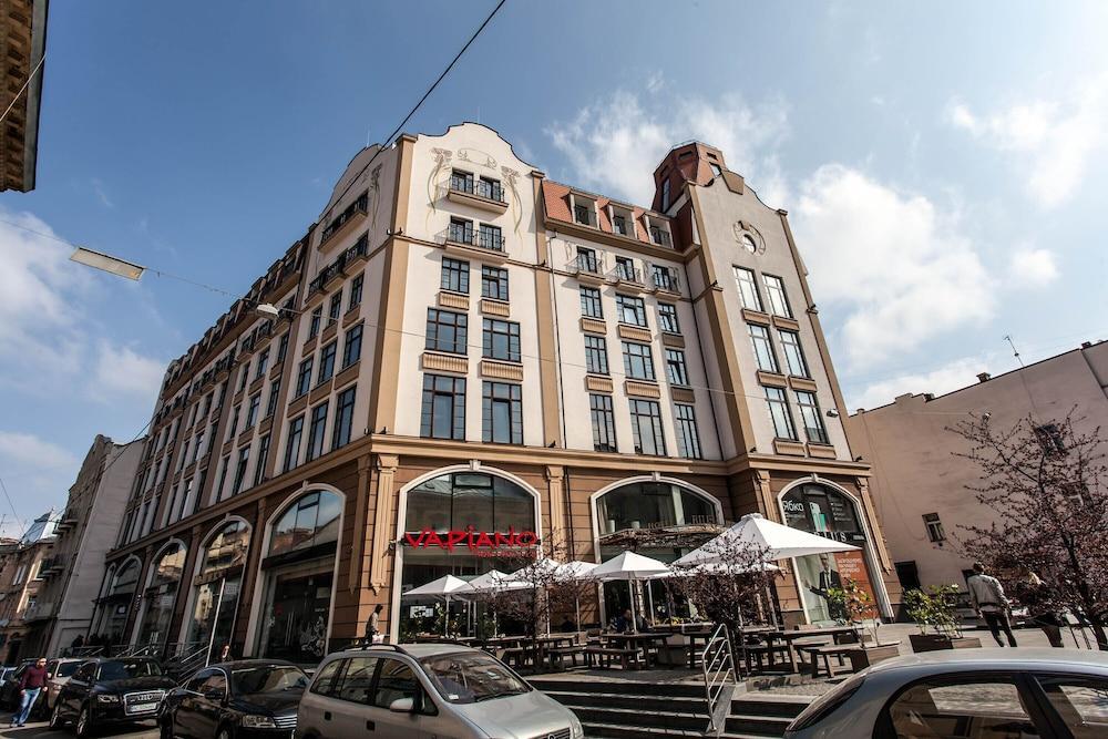 Rius Hotel Liov Exterior foto