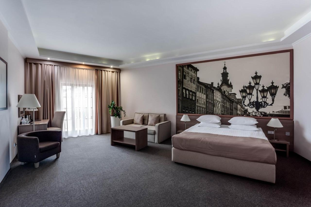 Rius Hotel Liov Exterior foto