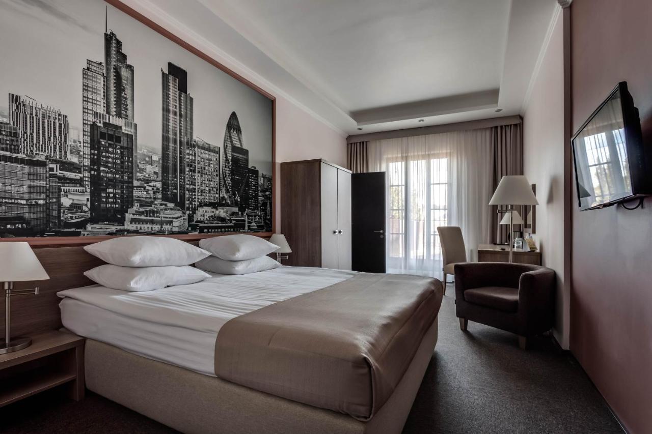 Rius Hotel Liov Exterior foto