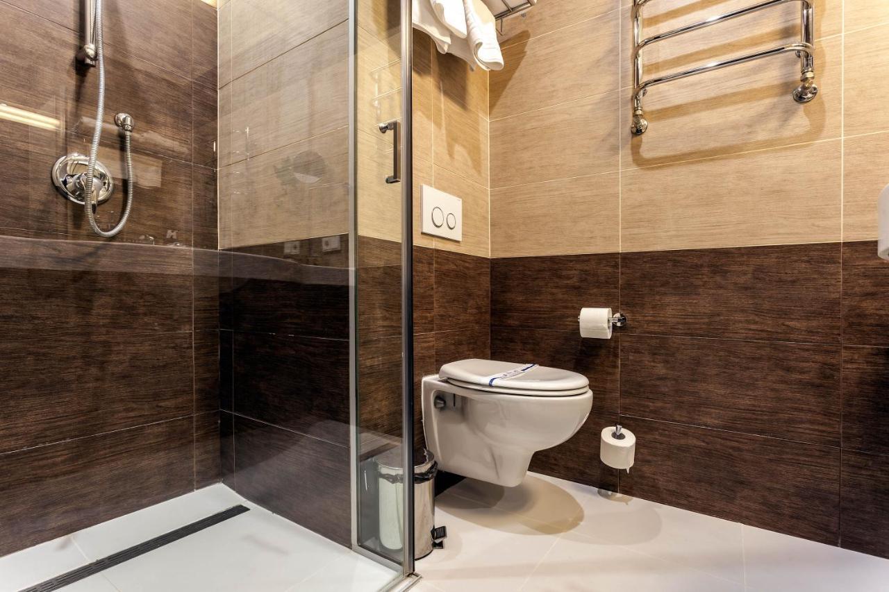 Rius Hotel Liov Exterior foto